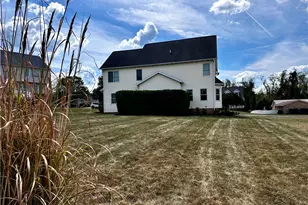 1019 Kimberly Dr, South Union Township, PA 15401 - Photo 9