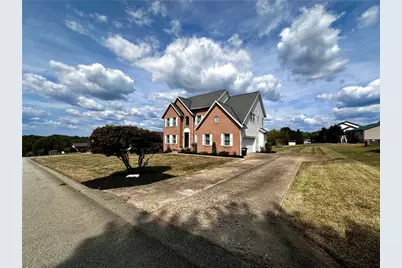 1019 Kimberly Dr, South Union Township, PA 15401 - Photo 3