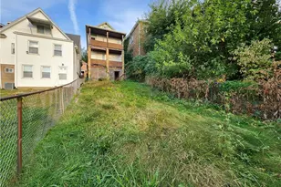 639 Pine St, Ambridge, PA 15003 - Photo 1