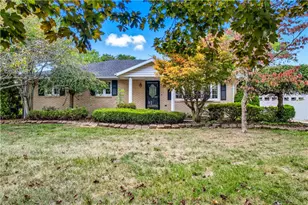 156 Sunset Blvd, Hermitage, PA 16148 - Photo 1