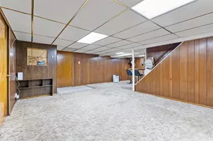 142 Donmor Dr, Ross Twp, PA 15237 - Photo 17