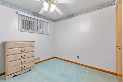 142 Donmor Dr, Ross Twp, PA 15237 - Photo 15