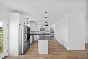 491 Shannon Dr, Mount Pleasant Township, PA 15666 - Photo 7