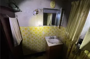 2108 Crestas Ave, North Versailles, PA 15137 - Photo 9