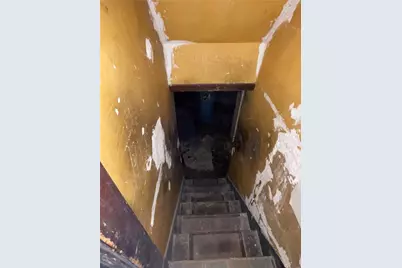 410 Mitchell Ave, Clairton, PA 15025 - Photo 9