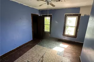 410 Mitchell Ave, Clairton, PA 15025 - Photo 11