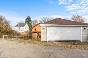 2035 Biggs Ave, Pittsburgh, PA 15214 - Photo 29