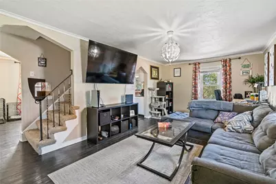 2002 Vermont Ave, West Mifflin, PA 15122 - Photo 5