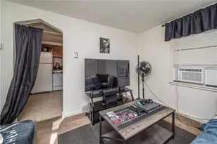 3850 Sunview Dr, Pittsburgh, PA 15227 - Photo 7