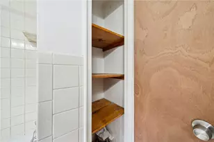 42 Barton Dr, Pittsburgh, PA 15221 - Photo 21