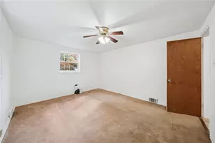 42 Barton Dr, Pittsburgh, PA 15221 - Photo 15