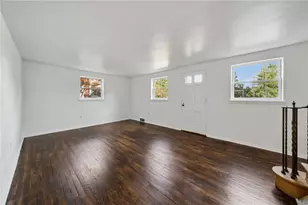 42 Barton Dr, Pittsburgh, PA 15221 - Photo 3