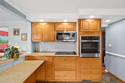 241 Castle Dr, West Mifflin, PA 15122 - Photo 13