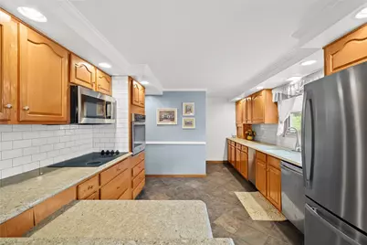 241 Castle Dr, West Mifflin, PA 15122 - Photo 9