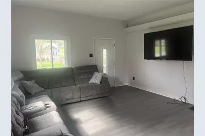 1809 W 11th St, Patterson Township, PA 15010 - Photo 5