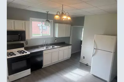 1809 W 11th St, Patterson Township, PA 15010 - Photo 9