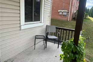 1809 W 11th St, Patterson Township, PA 15010 - Photo 3