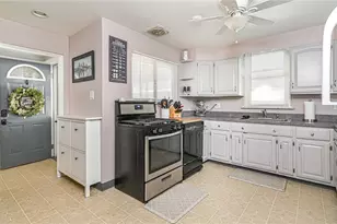 2307 Mt Royal Blvd, Pittsburgh, PA 15116 - Photo 3