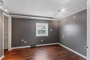 3706 50th St, Pulaski Township, PA 15066 - Photo 17