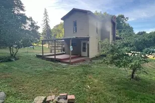 1247 Walnut St, Stoneboro, PA 16153 - Photo 3