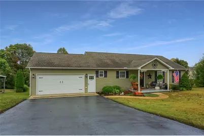 3777 Grandview Rd, Ellwood City, PA 16117 - Photo 1