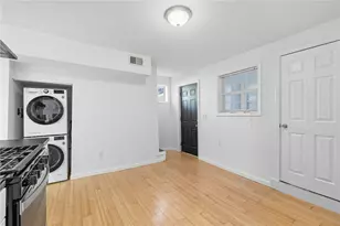 1824 Fox Wy, Pittsburgh, PA 15203 - Photo 15