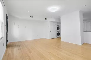 1824 Fox Wy, Pittsburgh, PA 15203 - Photo 9