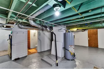 323 Sycamore Street, Vandergrift, PA 15690 - Photo 27