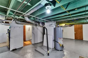 323 Sycamore St, Vandergrift, PA 15690 - Photo 27