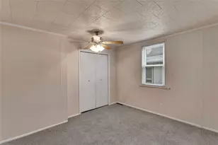 323 Sycamore St, Vandergrift, PA 15690 - Photo 13