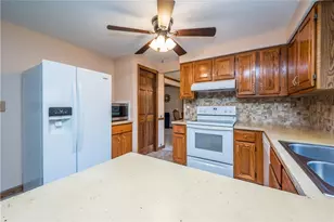 1005 Jeff Dr, South Park, PA 15129 - Photo 11