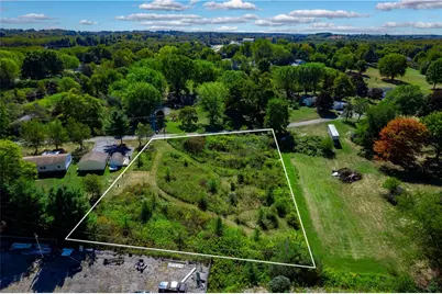 112 Elgie Dr, Center Township, PA 16001 - Photo 5