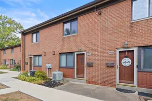 3719 Allendale Cir, Pittsburgh, PA 15204 - Photo 3