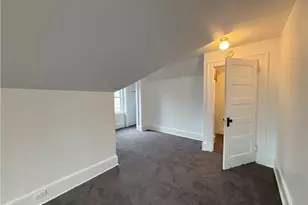 5835 Douglas St, Pittsburgh, PA 15217 - Photo 9