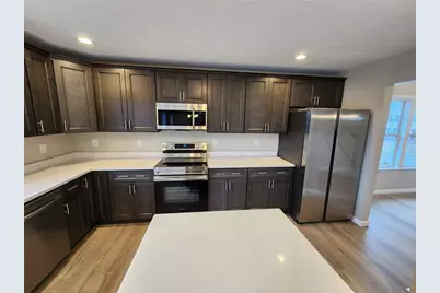 236 Horse Shoe Dr, Findlay Township, PA 15026 - Photo 9