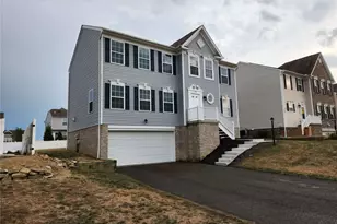 236 Horse Shoe Dr, Findlay Township, PA 15026 - Photo 3