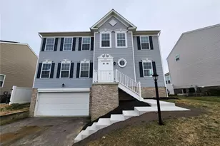 236 Horse Shoe Dr, Findlay Township, PA 15026 - Photo 1