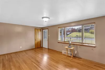 179 William Cir, Stowe Township, PA 15136 - Photo 7