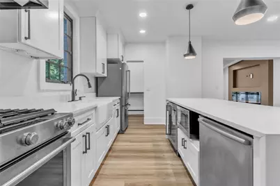 5836 Northumberland St, Pittsburgh, PA 15217 - Photo 11