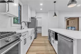 5836 Northumberland St, Pittsburgh, PA 15217 - Photo 11