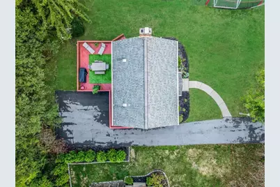 1010 Greenlawn Dr, Pittsburgh, PA 15216 - Photo 33