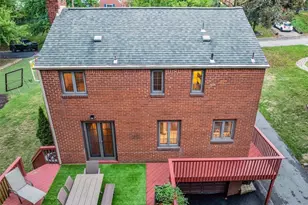 1010 Greenlawn Dr, Pittsburgh, PA 15216 - Photo 45