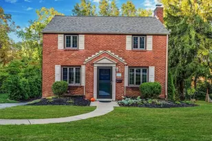 1010 Greenlawn Dr, Pittsburgh, PA 15216 - Photo 1
