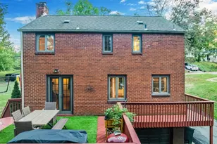 1010 Greenlawn Dr, Pittsburgh, PA 15216 - Photo 49