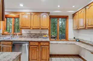 1010 Greenlawn Dr, Pittsburgh, PA 15216 - Photo 13