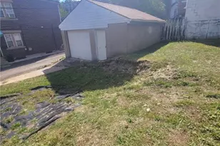 12 E Meyers St, Pittsburgh, PA 15210 - Photo 25