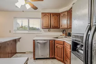 954 Ellen Dr, Pittsburgh, PA 15227 - Photo 9