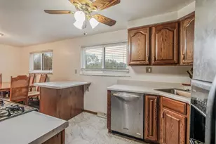 954 Ellen Dr, Pittsburgh, PA 15227 - Photo 7