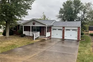 214 Old Meadow Dr, Hempfield Township, PA 15601 - Photo 1