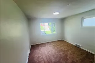 543 Burton Dr, Pittsburgh, PA 15235 - Photo 13